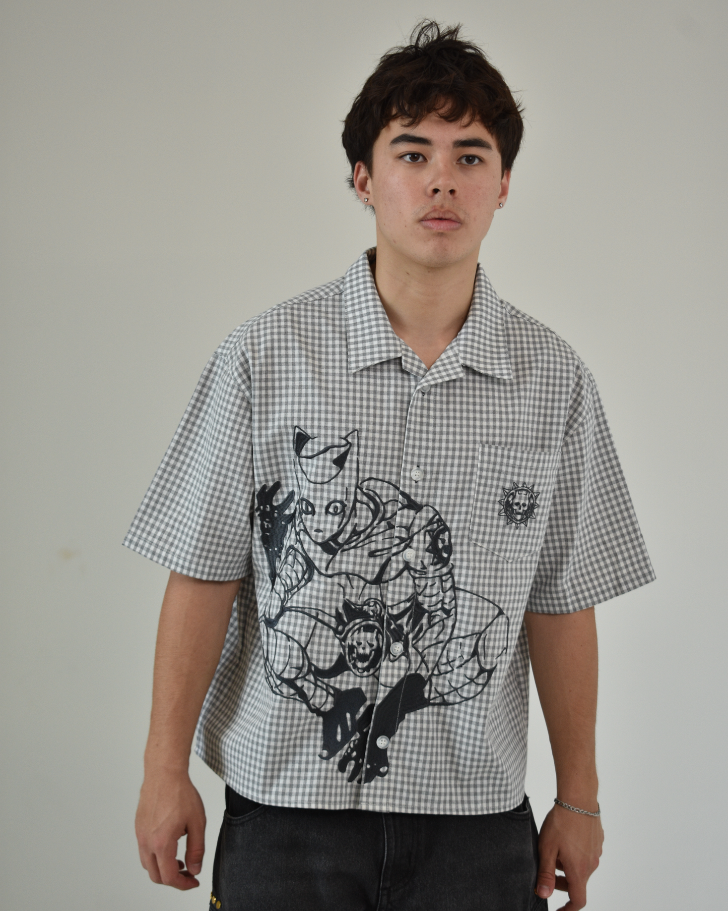 KILLER QUEEN BUTTON UP