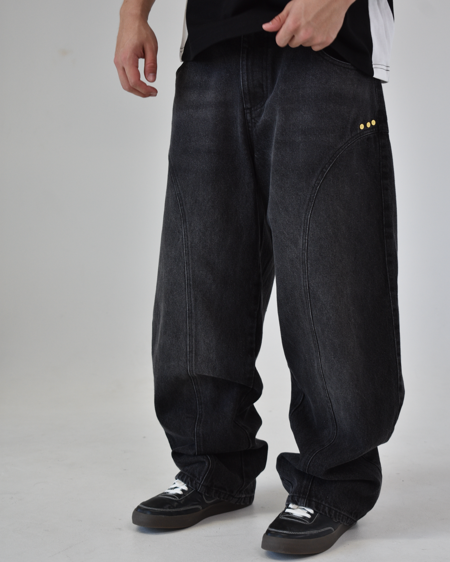 WHITESNAKE JEANS