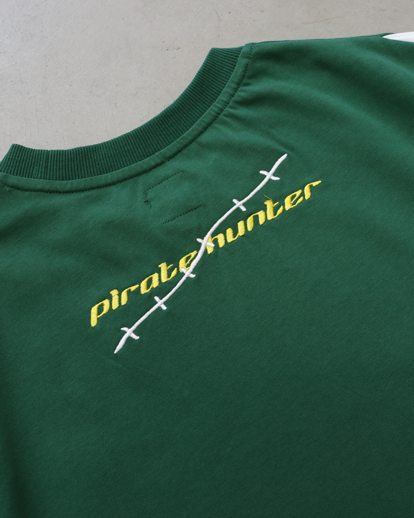 PIRATE HUNTER TEE